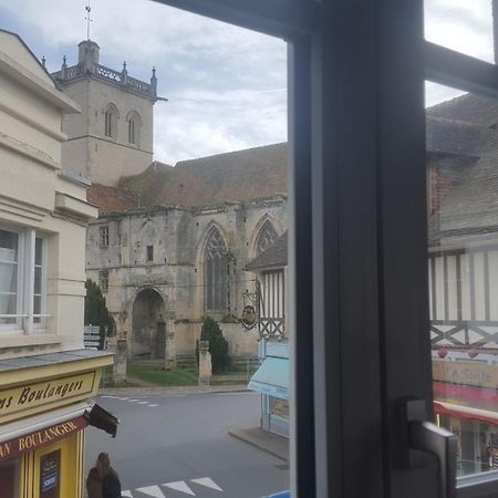 Appt De Charme En Plein Coeur Historique Leilighet Dives-sur-Mer Eksteriør bilde